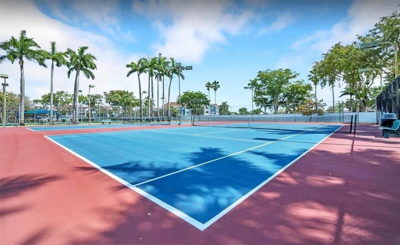 17317 Nw 63rd Ave - Photo 7 of 23