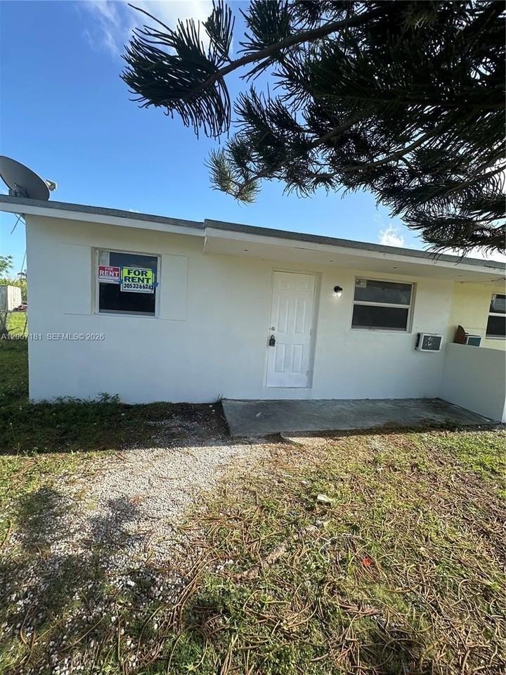 11840 Sw 212th St #11840 - Photo 2 of 19