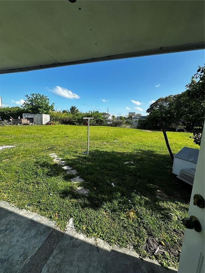 11840 Sw 212th St #11840 - Photo 5 of 19