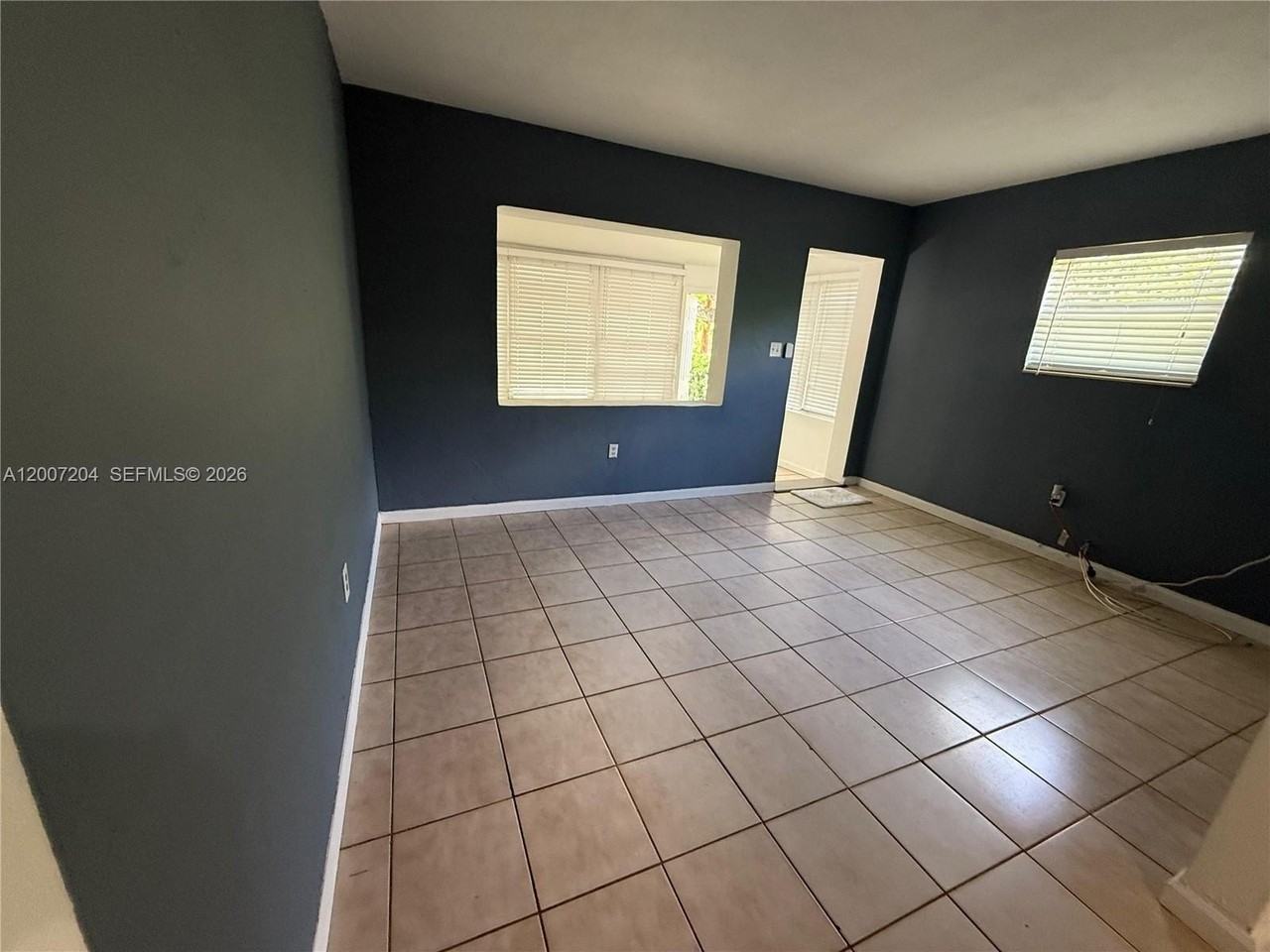 2483 Sw 11th St #2483 - Photo 2 of 12