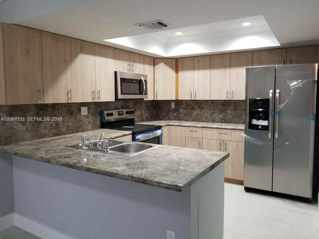 10847 Nw 7th St #16-22 - Photo 3 of 9
