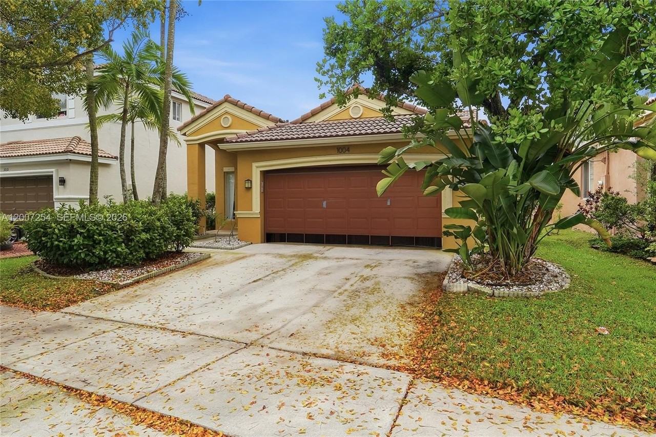 1004 Golden Cane Dr - Photo 2 of 29