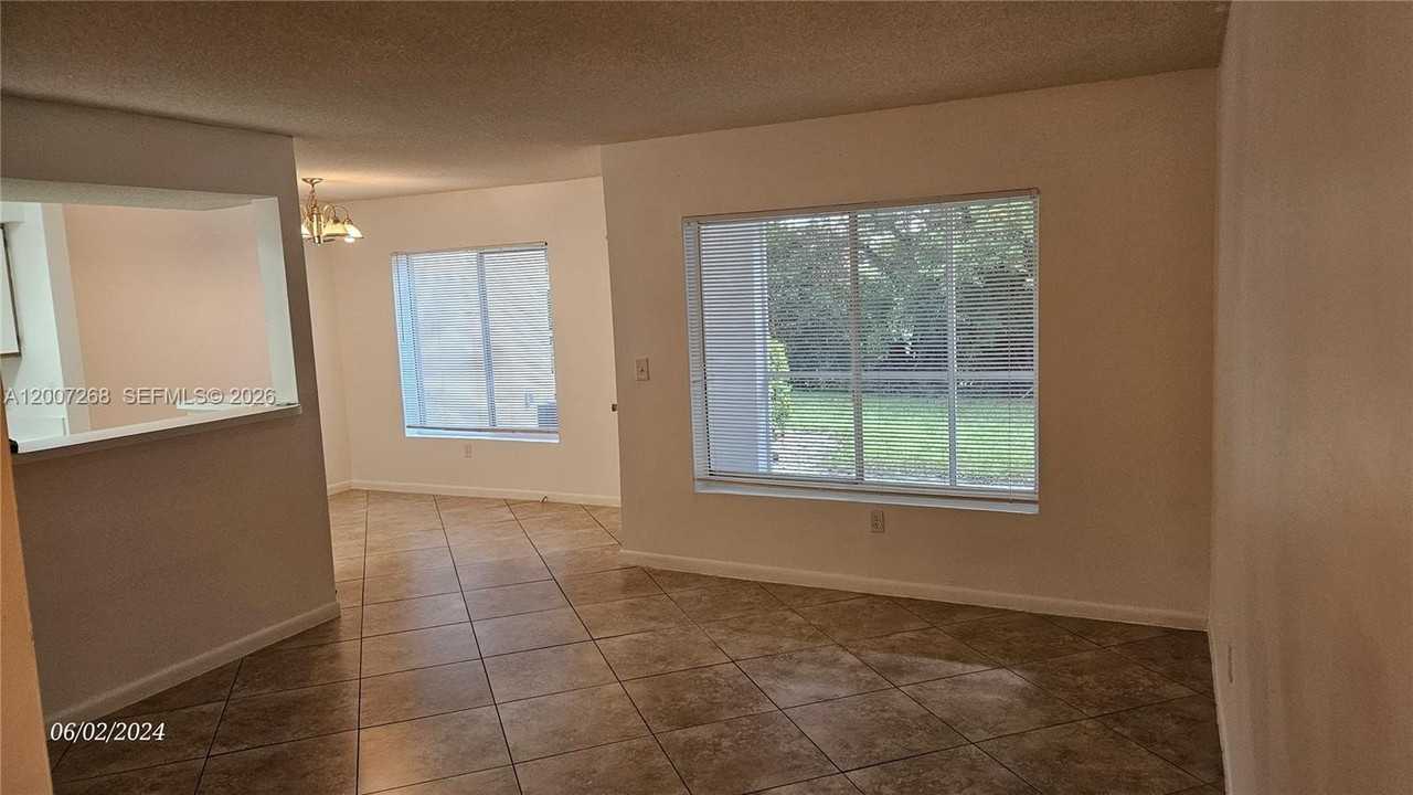 815 W Boynton Beach Blvd #14-102 - Photo 7 of 24