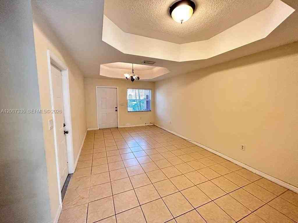 15226 Sw 30th Ter - Photo 5 of 9