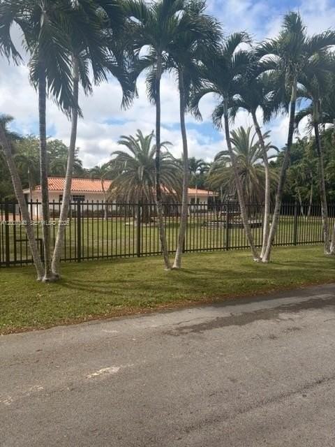 7090 Sw 62nd St #0 - Photo 3 of 26