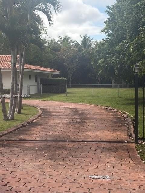 7090 Sw 62nd St #0 - Photo 5 of 26