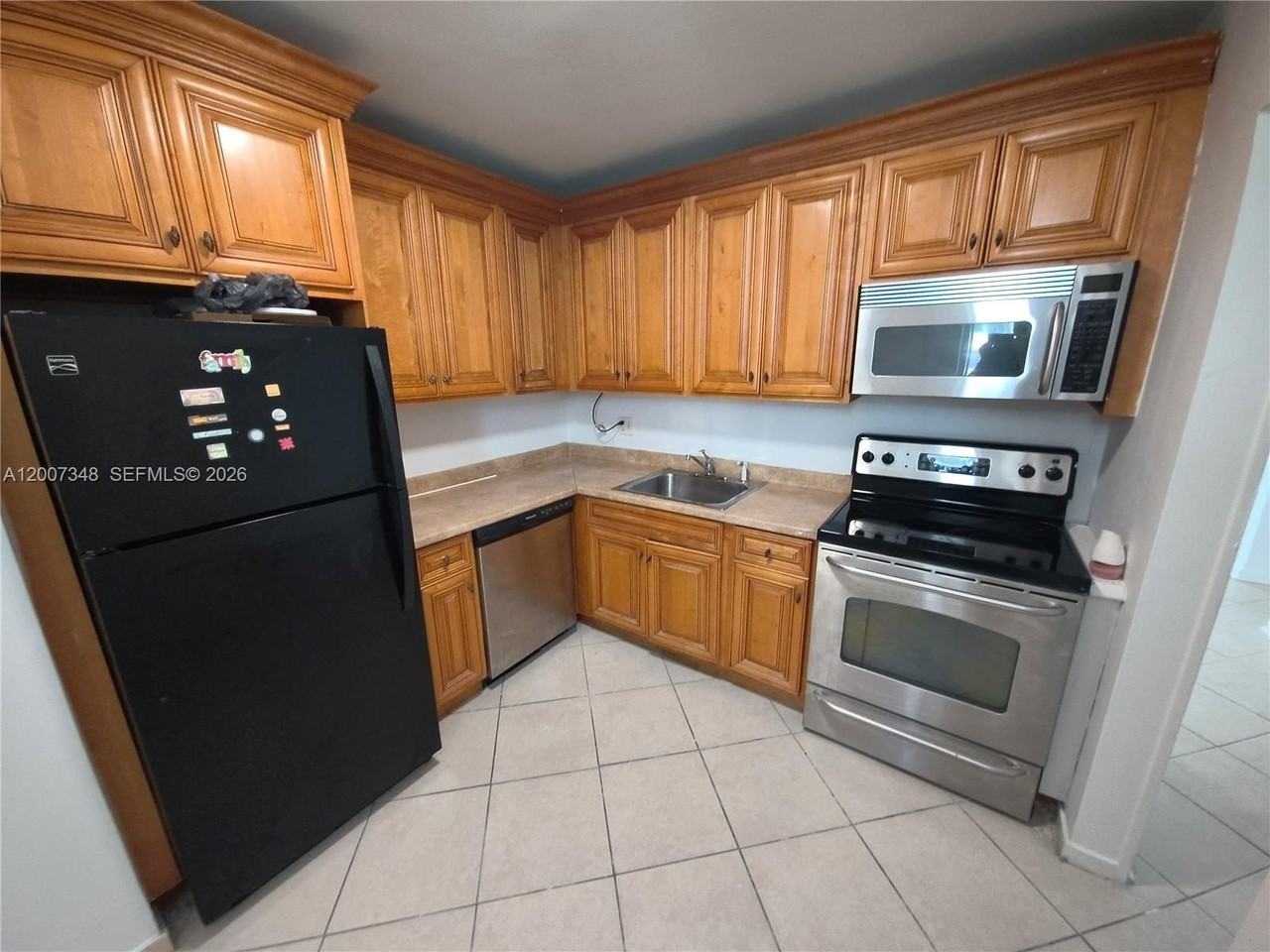 3660 Ne 166th St #302 - Photo 7 of 23