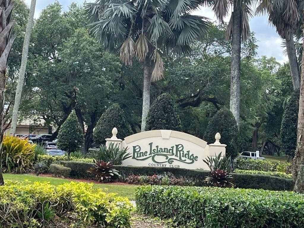 1518 Whitehall Dr #104