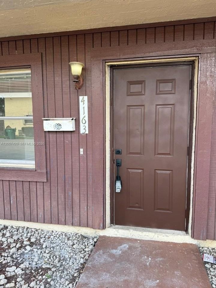 4163 Sw 66th Ter #108