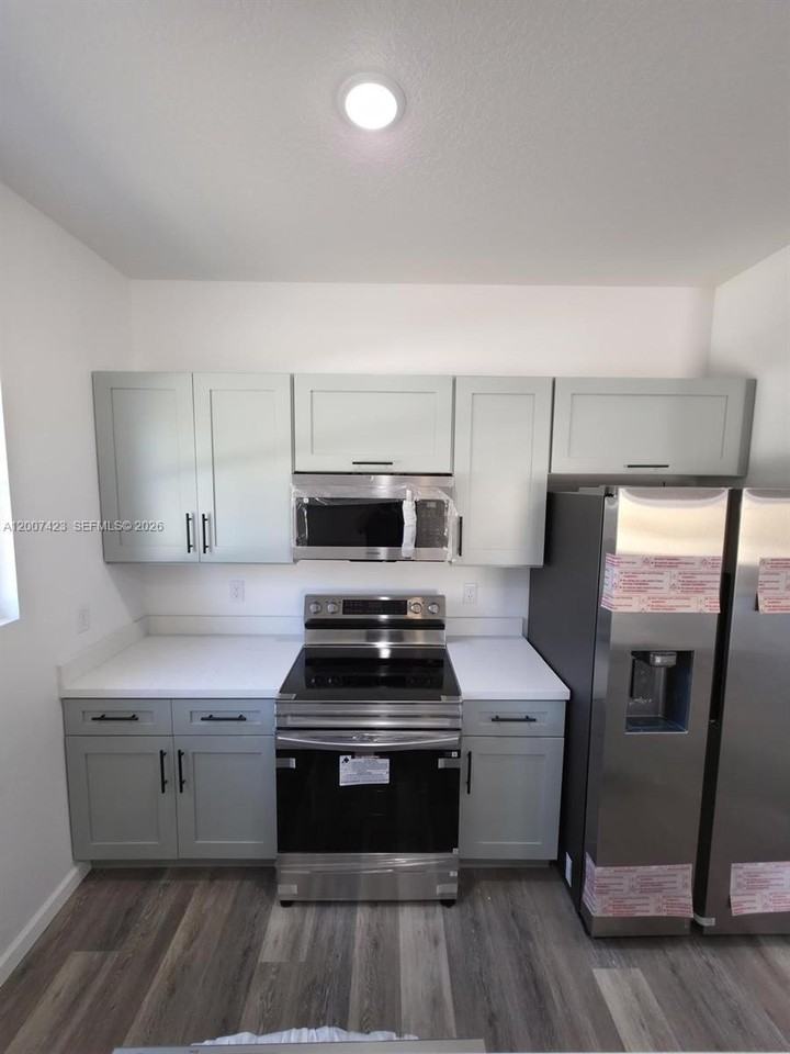 14659 Sw 22nd Pl - Photo 5 of 19