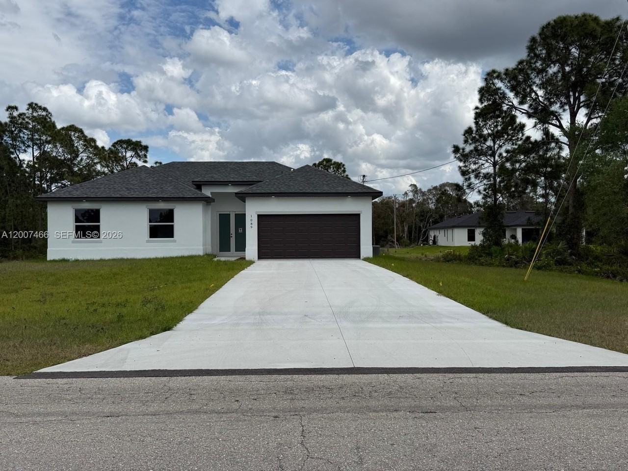 1089 Eisenhower Blvd #1089 - Photo 2 of 21