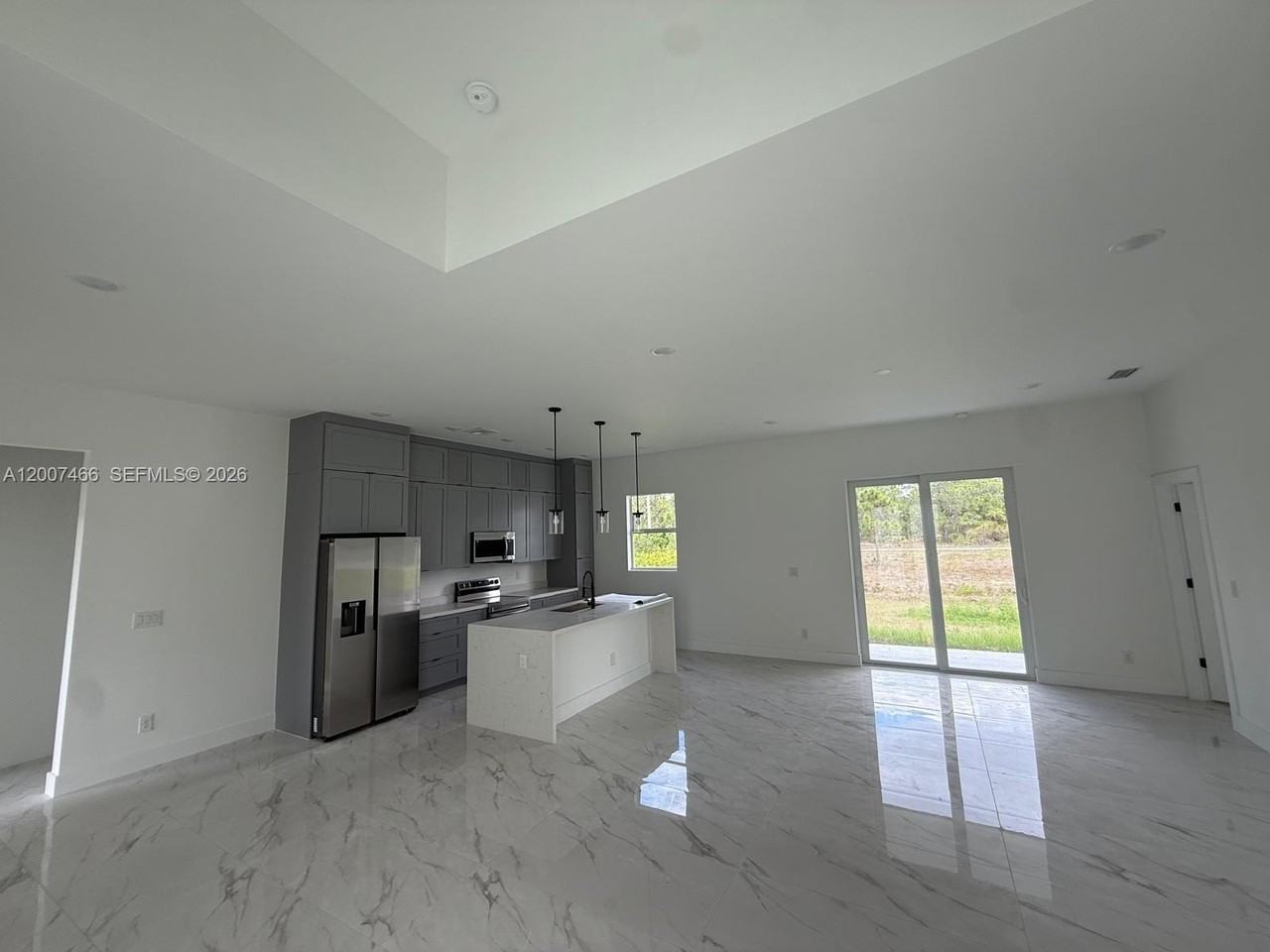 1089 Eisenhower Blvd #1089 - Photo 3 of 21