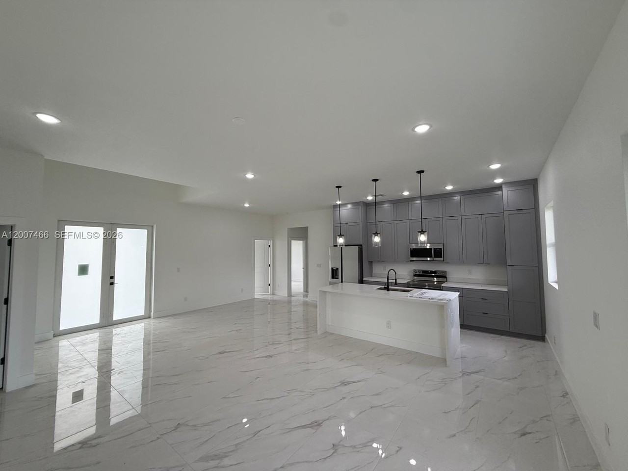 1089 Eisenhower Blvd #1089 - Photo 7 of 21