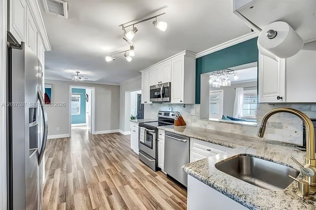 6941 Boston Dr - Photo 6 of 31