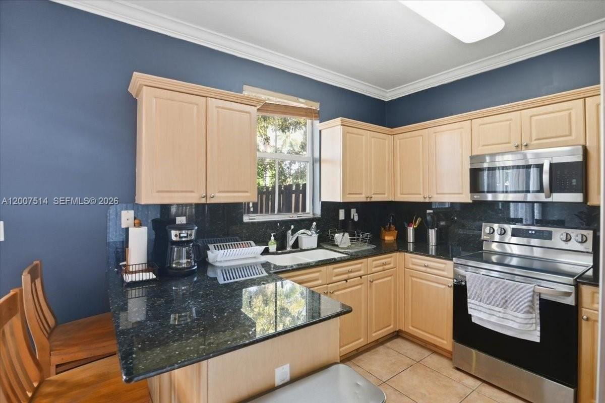 10891 Sw 88th Ter #10891 - Photo 3 of 39