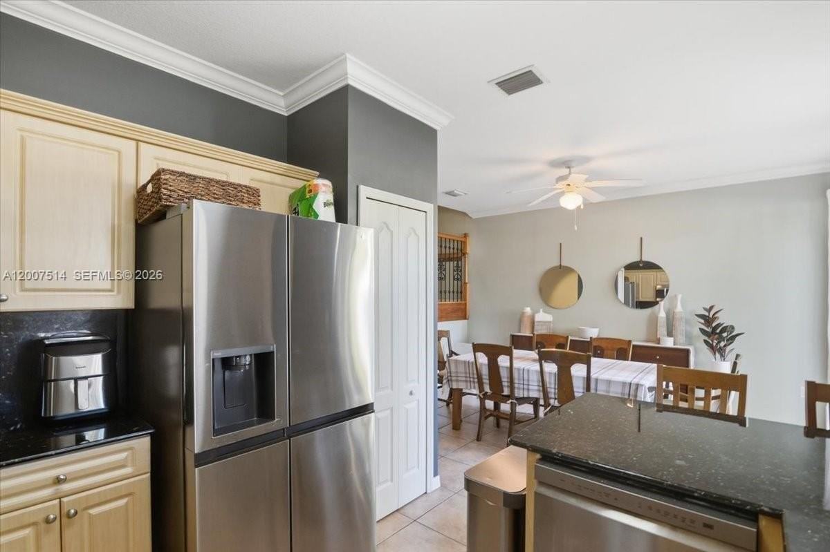 10891 Sw 88th Ter #10891 - Photo 4 of 39
