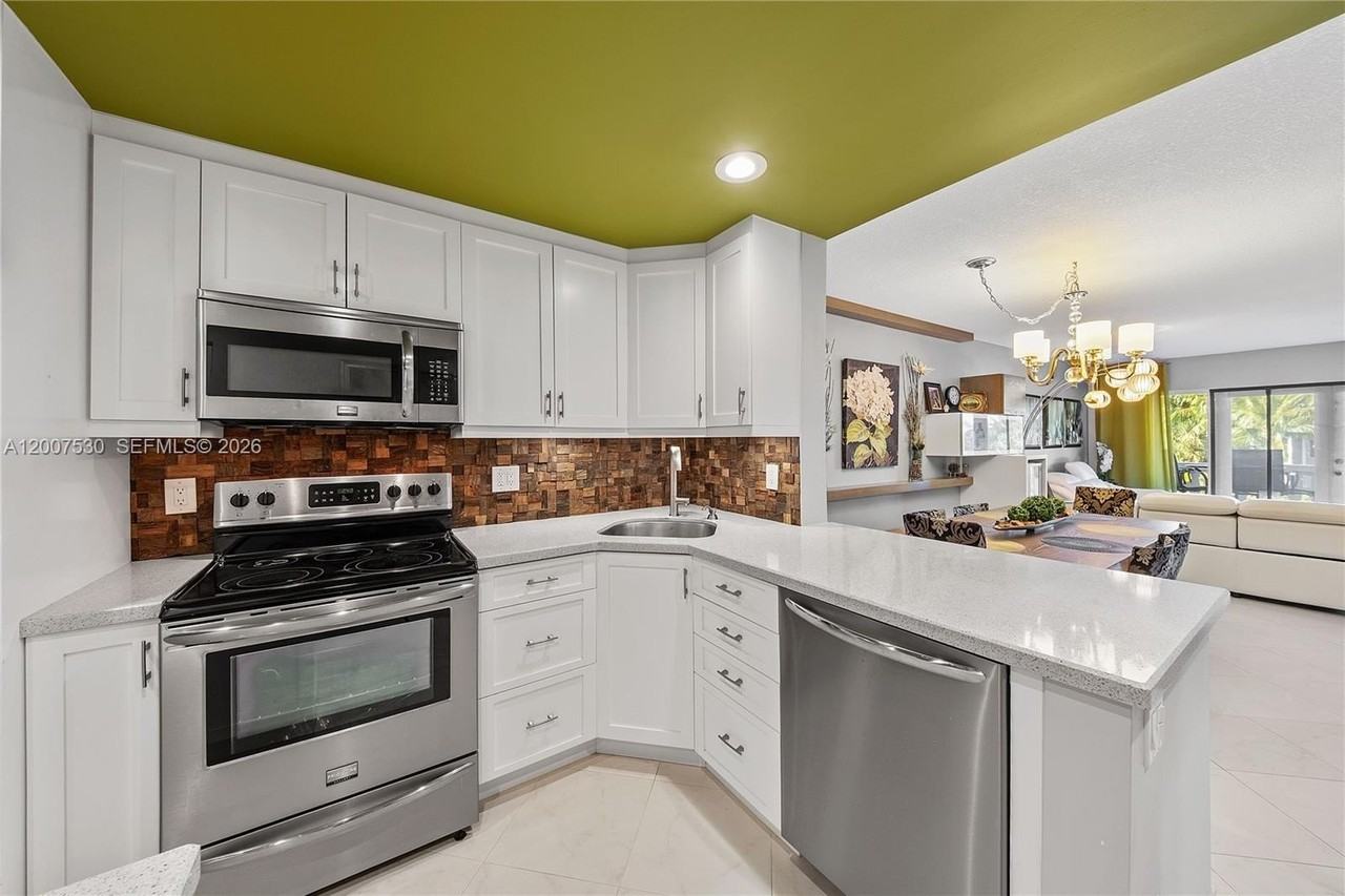 470 Paradise Isle Blvd #310 - Photo 5 of 40