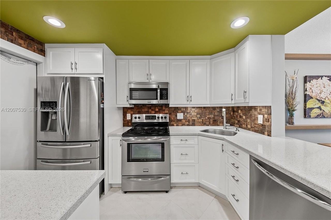 470 Paradise Isle Blvd #310 - Photo 6 of 40