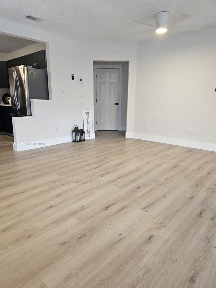 1865 Nw 45th St #1 - Photo 2 of 11