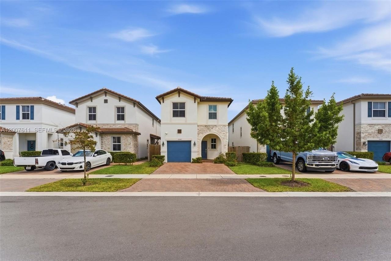 2284 Nw 130th St #0 - Photo 2 of 37