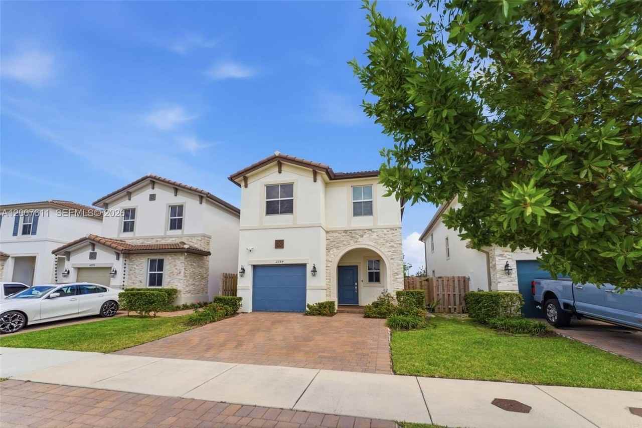 2284 Nw 130th St #0 - Photo 3 of 37