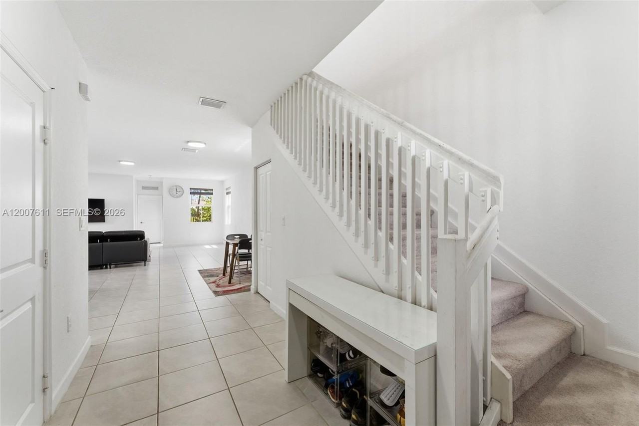 2284 Nw 130th St #0 - Photo 4 of 37