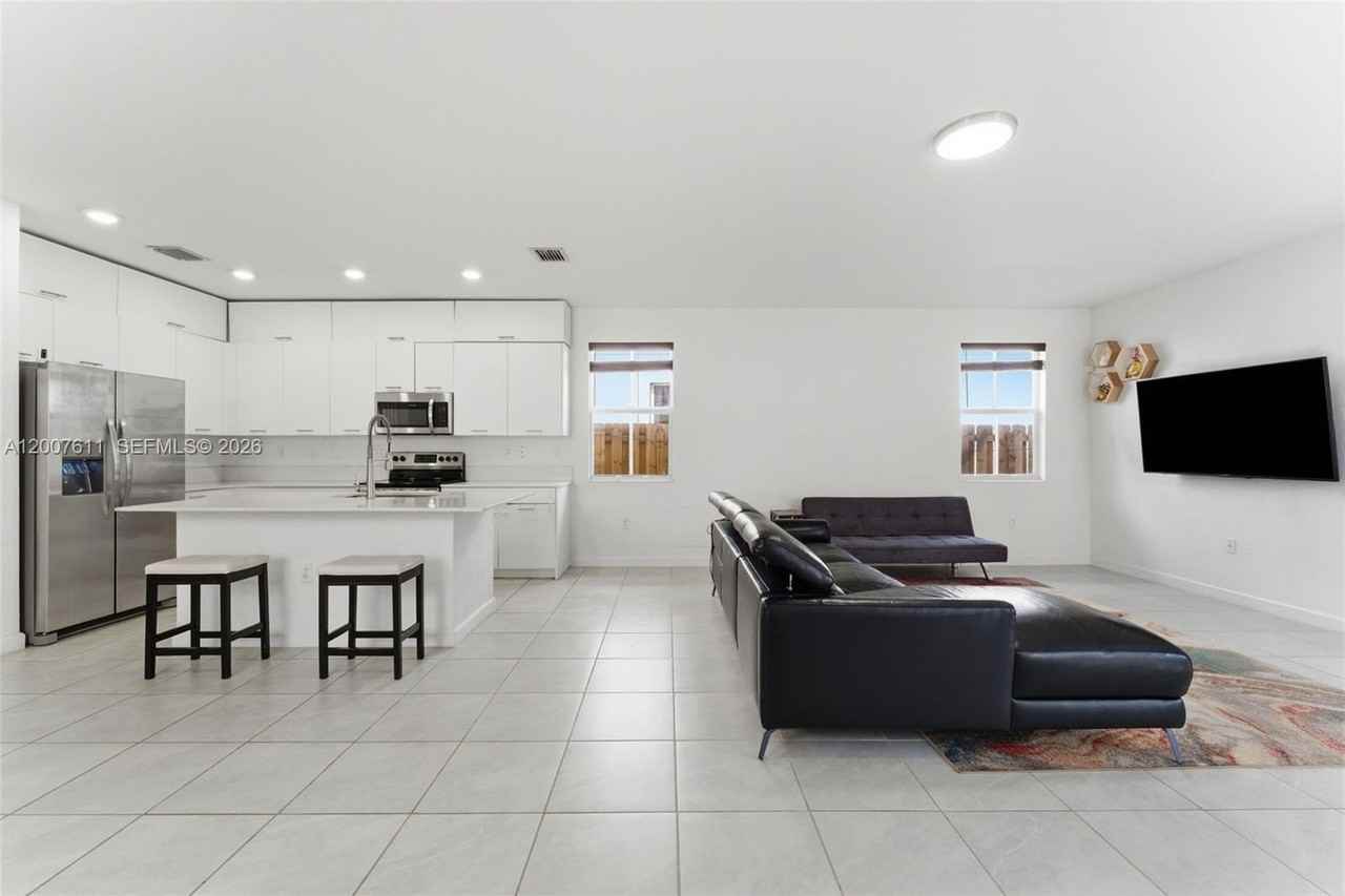 2284 Nw 130th St #0 - Photo 7 of 37