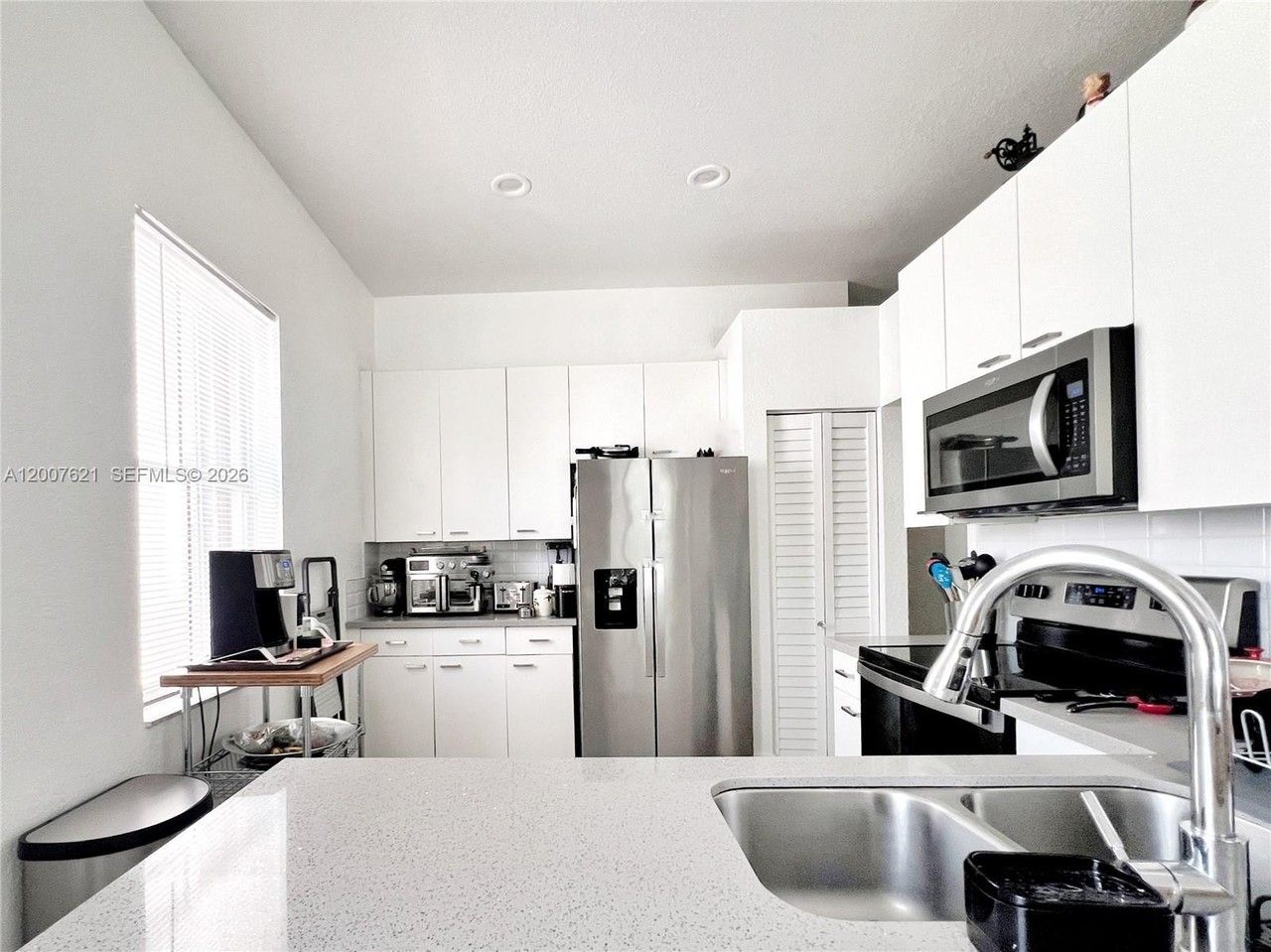 1901 Cedar Ct - Photo 7 of 18