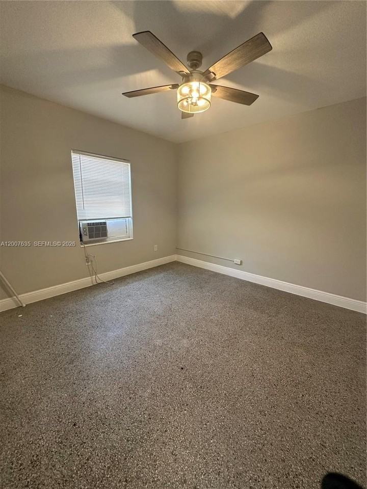 1140 Ne 1st Ave #1140 - Photo 6 of 10