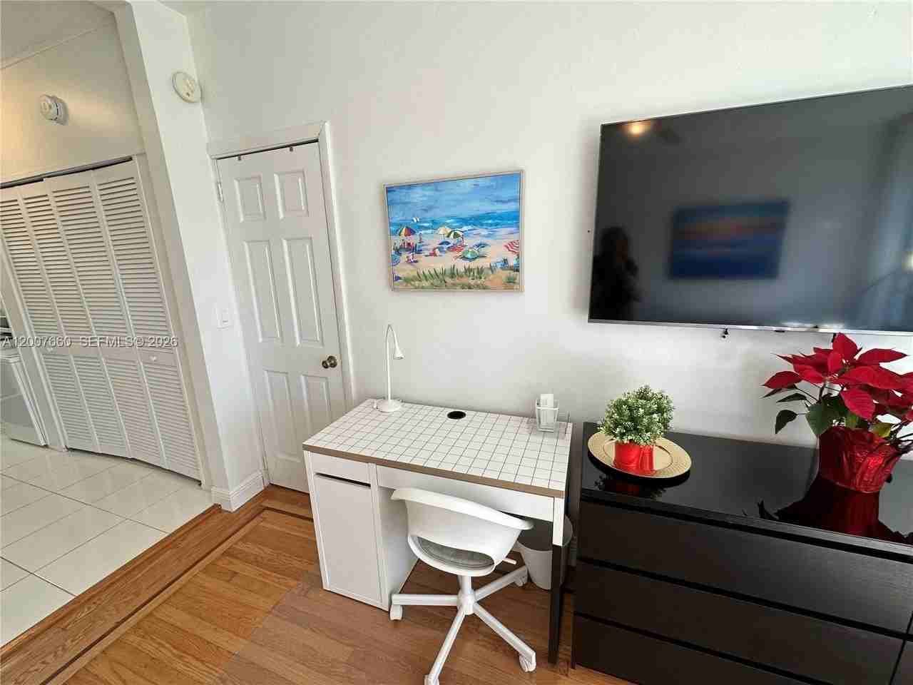 1007 Meridian Ave #12 - Photo 5 of 30