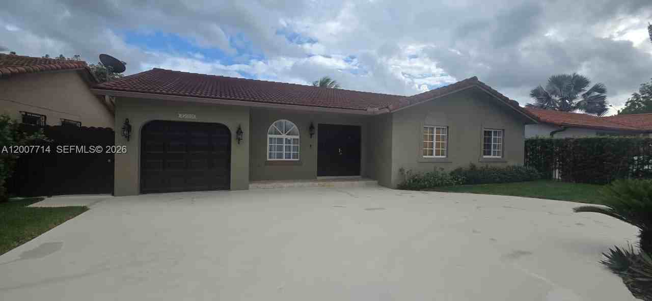 15412 Sw 177th Ter - Photo 2 of 31