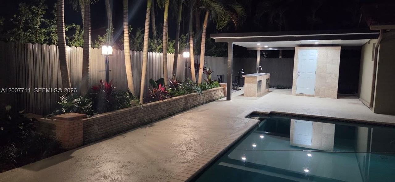 15412 Sw 177th Ter - Photo 6 of 31