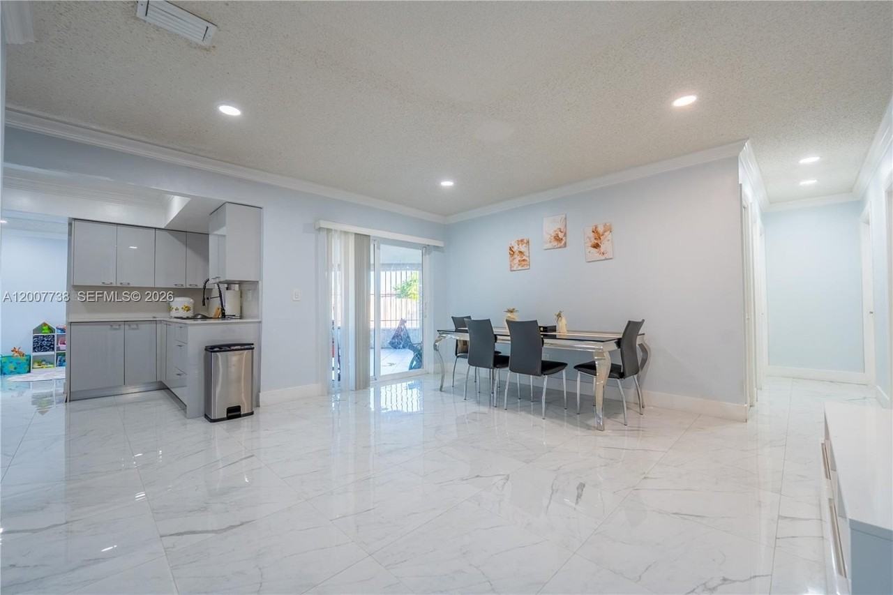 10750 Sw 173rd St - Photo 7 of 17