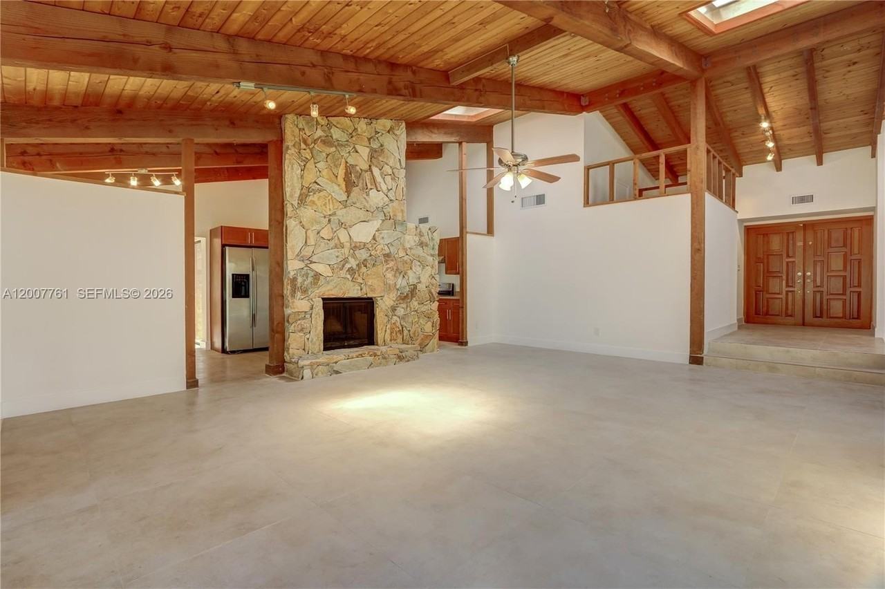 9103 Sw 78th Pl - Photo 4 of 18