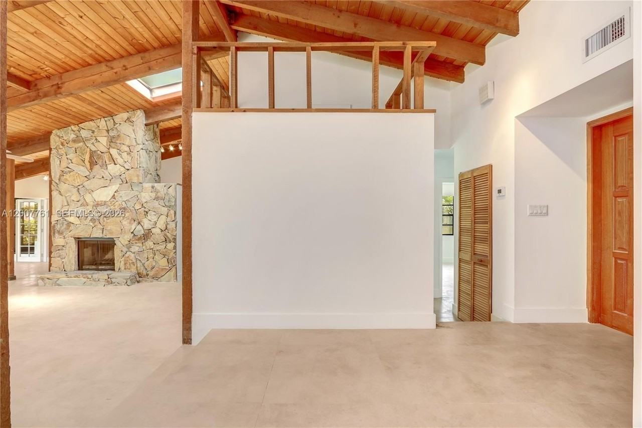 9103 Sw 78th Pl - Photo 6 of 18