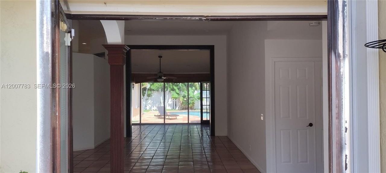 659 Verona Pl #659 - Photo 6 of 50