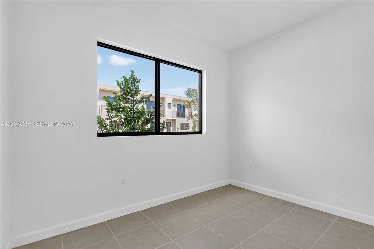 13881 Sw 261st St #13881 - Photo 4 of 42