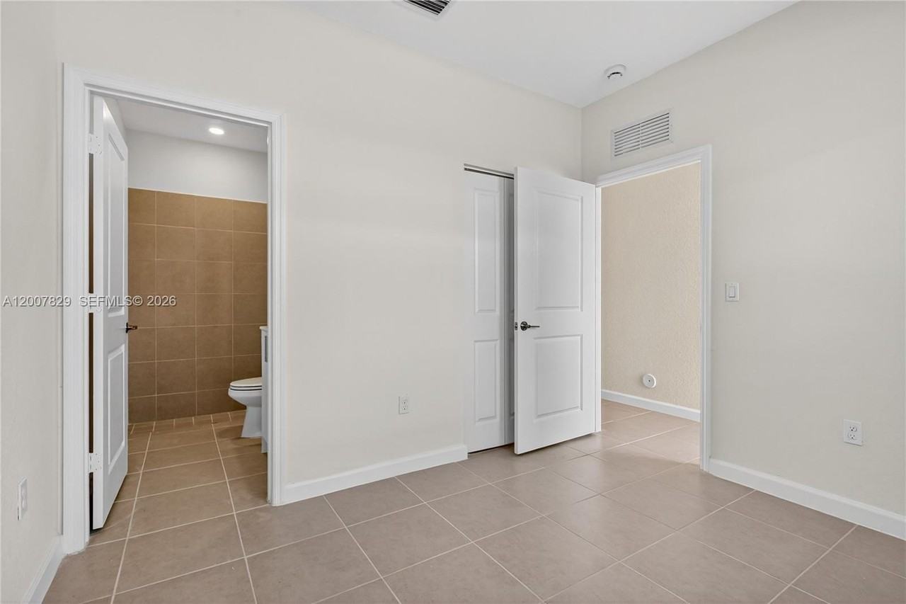 13881 Sw 261st St #13881 - Photo 5 of 42