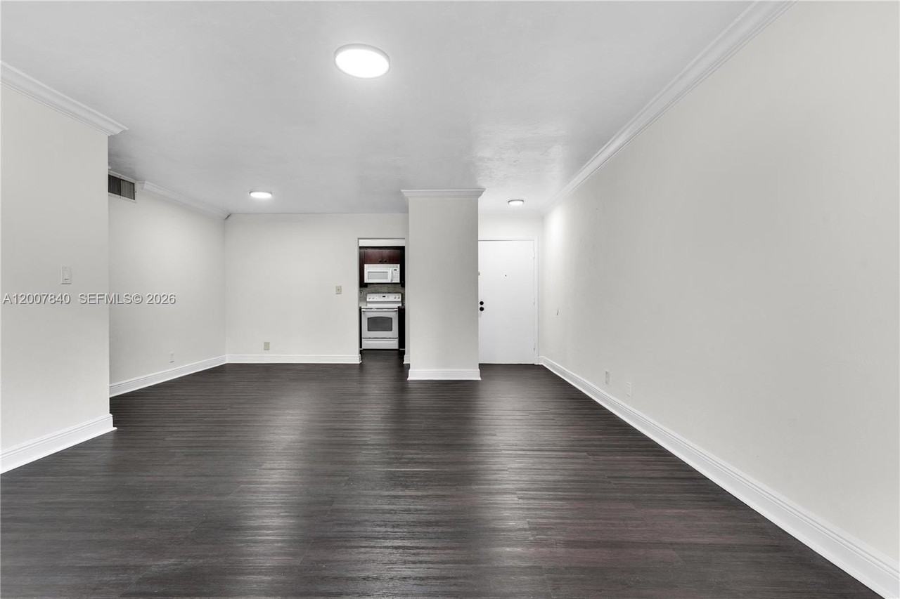 13715 Kendale Lakes Cir #A211 - Photo 3 of 30