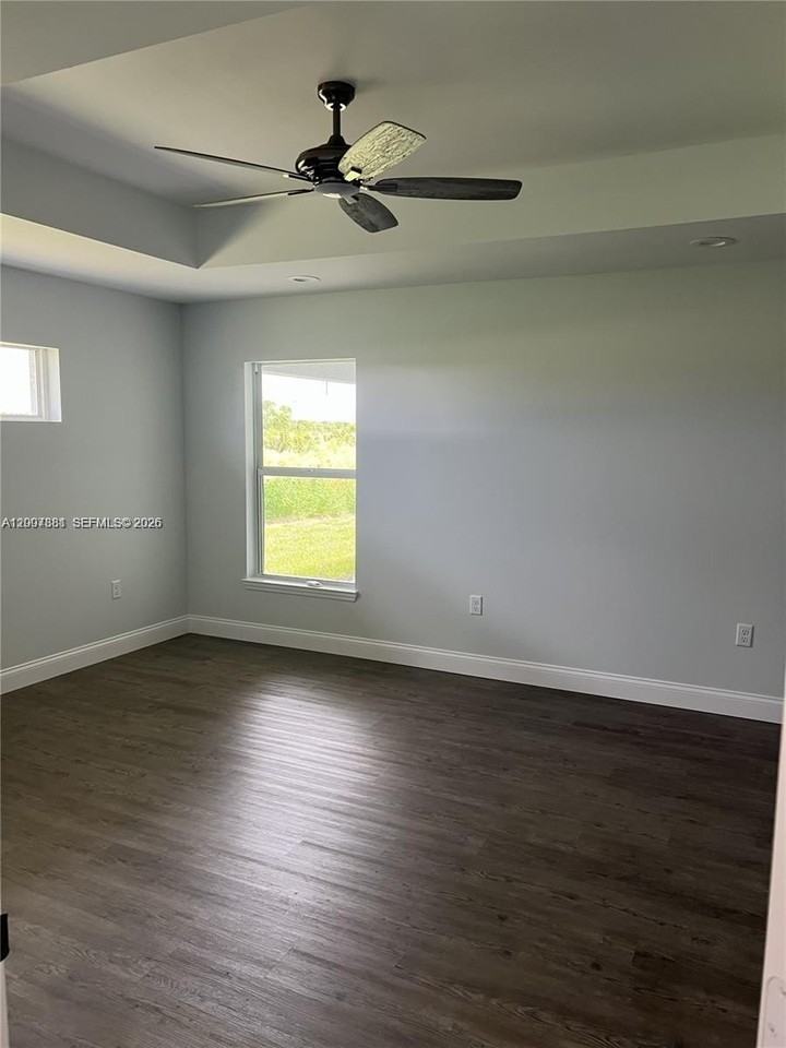 634 Royce Rd - Photo 7 of 25