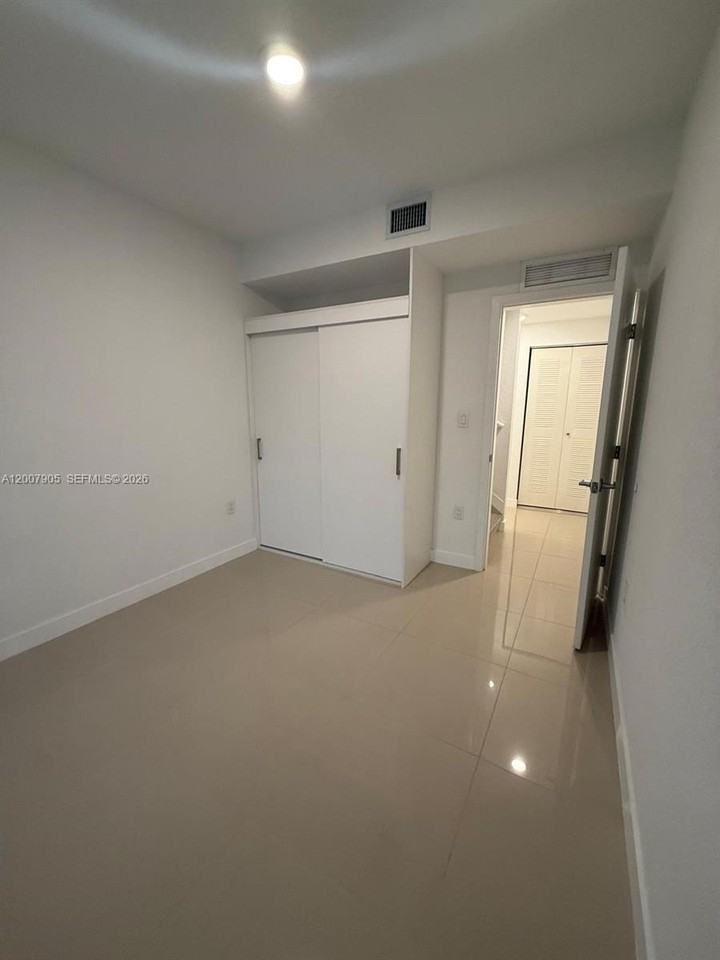 25664 Sw 143rd Path #25664 - Photo 3 of 17