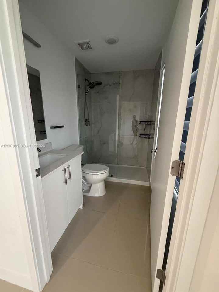 25664 Sw 143rd Path #25664 - Photo 5 of 17