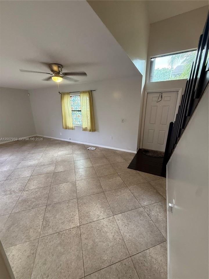 10661 Sw 113th Pl #94B - Photo 5 of 50