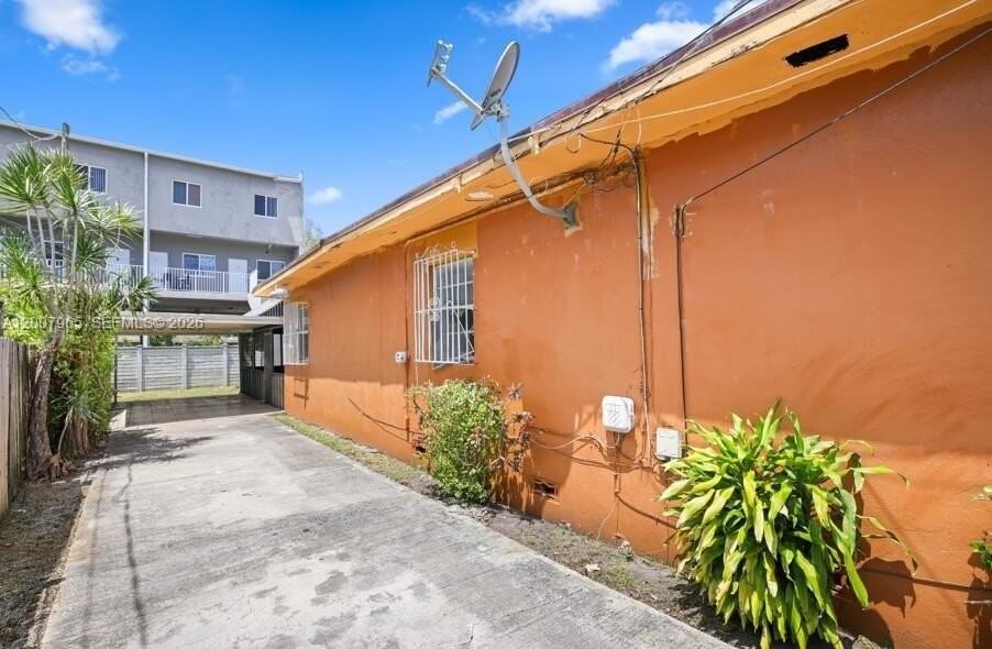 3720 Nw 20th Ct #0 - Photo 4 of 29