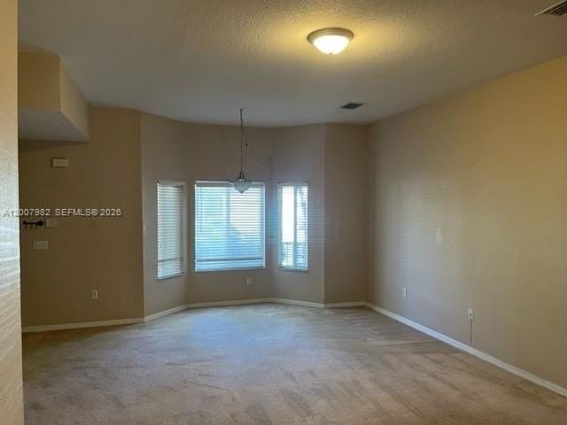 2424 Se 19th Ct #2424 - Photo 2 of 8