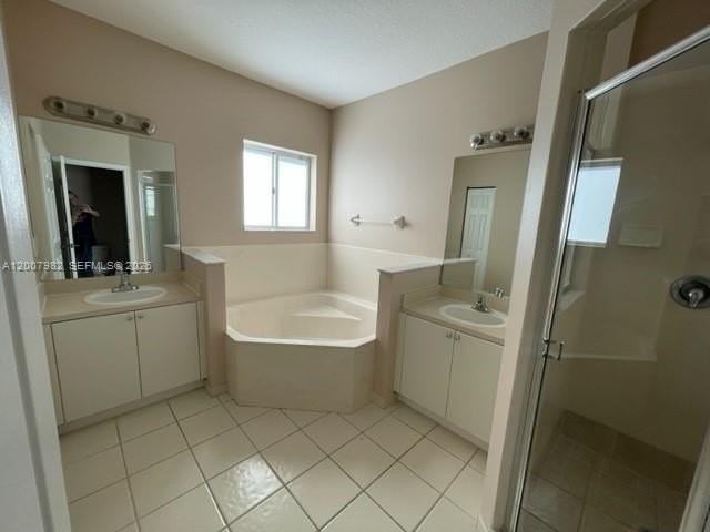 2424 Se 19th Ct #2424 - Photo 6 of 8