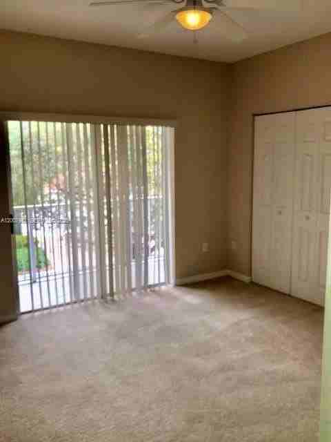 2424 Se 19th Ct #2424 - Photo 7 of 8