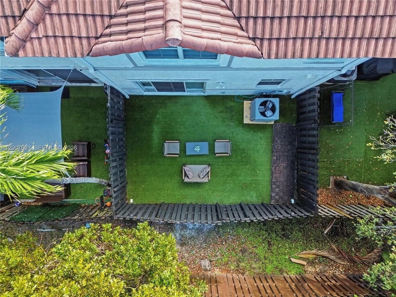 7876 Nw 109th Path - Photo 4 of 50