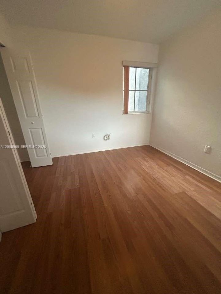 760 Sw 6th Ct - Photo 4 of 13