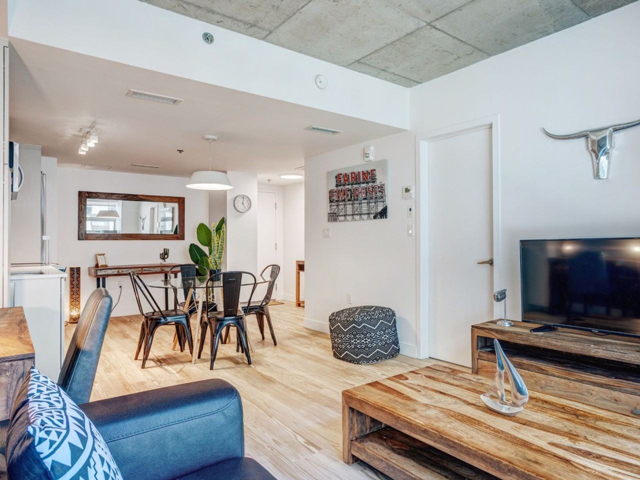 1020 Rue De Bleury #1234589P - Photo 3 of 15